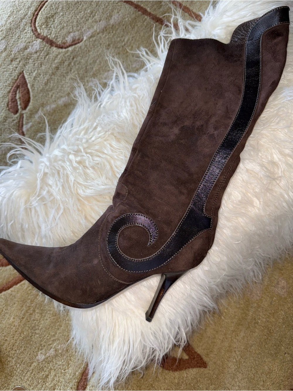 Fendi Dark Brown Suede Knee-High Stiletto Boots with enclosed zipper back - Picture 6 of 8